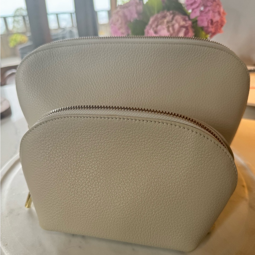 Cuyana Leather Travel set (NWT)